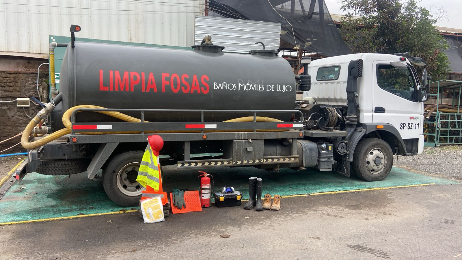 Camión limpia fosas